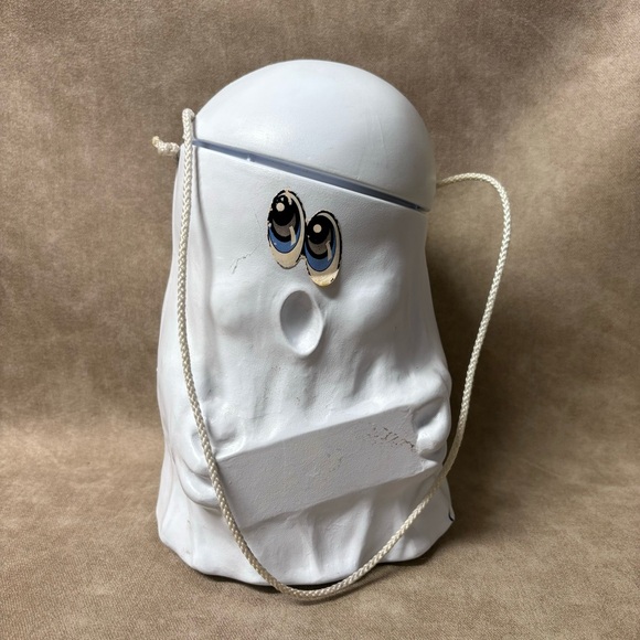 Other - Vtg 1990 SNICKERS Ghost
Halloween Candy Pail
Bucket Blow Mold by MARS
Inc. 9"